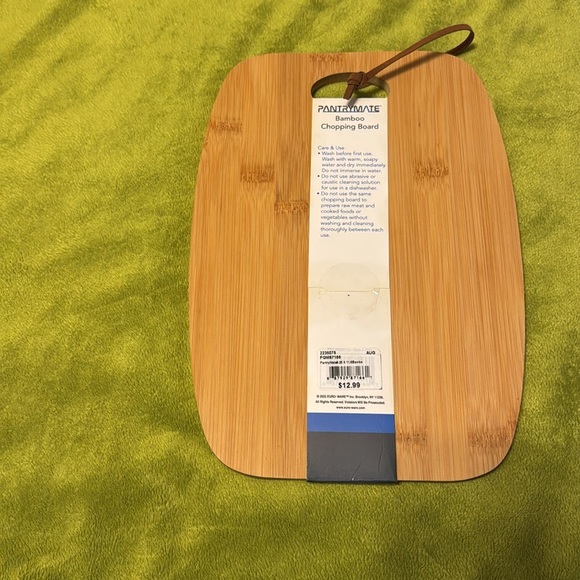 Pantrymate Bamboo Chopping Board 8.25 x 11.5H - Picture 2 of 2